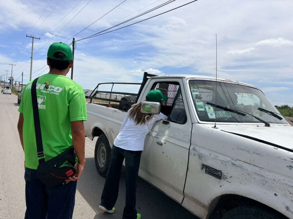 Alhira Reséndiz recorrió la Villa de Agujita para presentar sus propuestas legislativas