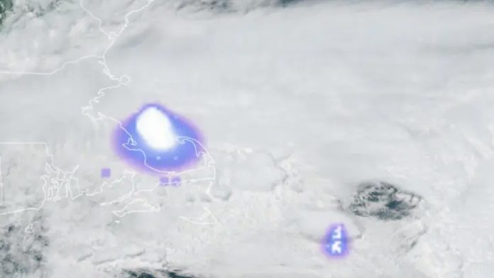 ¡Explosión en el cielo sorprende a miles en EU!