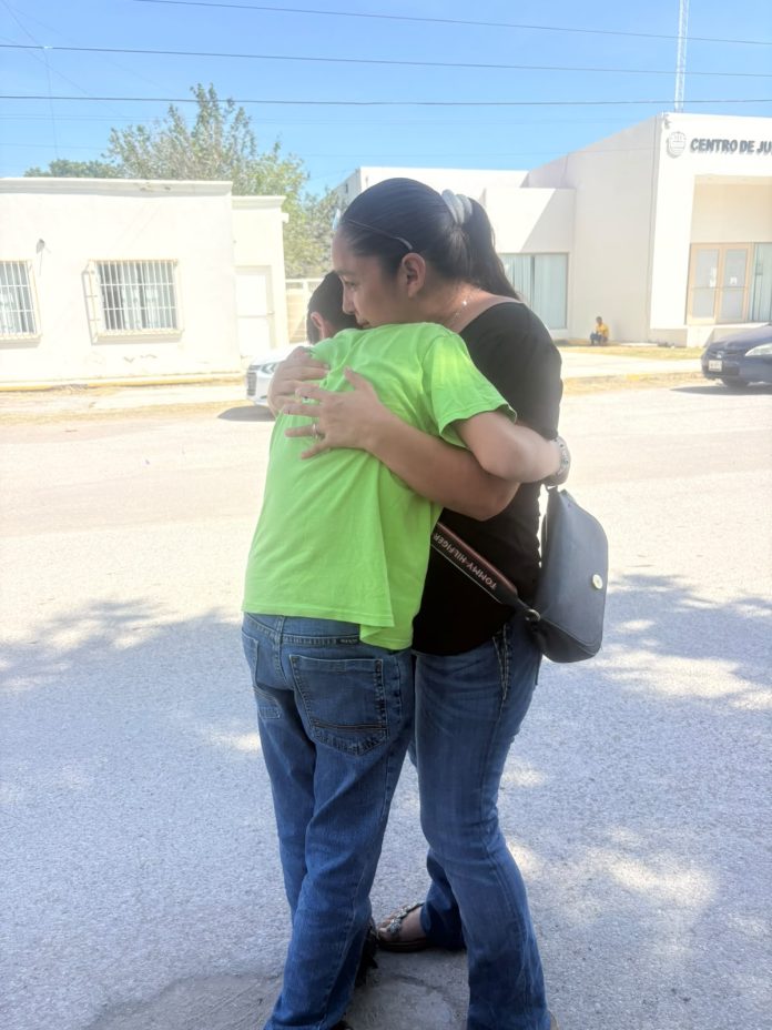 Madre pide justicia y busca suspender convivencias de su hijo con su padre tras presunto abuso sexual