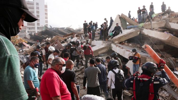 Aumenta a 1,430 la cifra de fallecidos por los terremotos en Venezuela