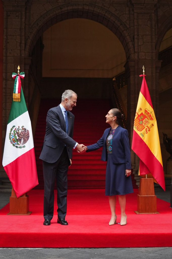 Claudia Sheinbaum recibe en Palacio Nacional al Rey Felipe VI
