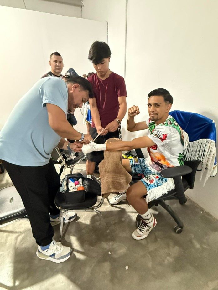 Isaías joven boxeador de Castaños permanece hospitalizado tras sufrir grave lesión durante pelea