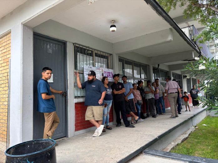 Avanza jornada electoral en Acuña