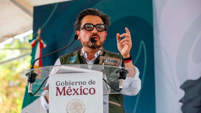 Zoé Robledo en Manzanillo