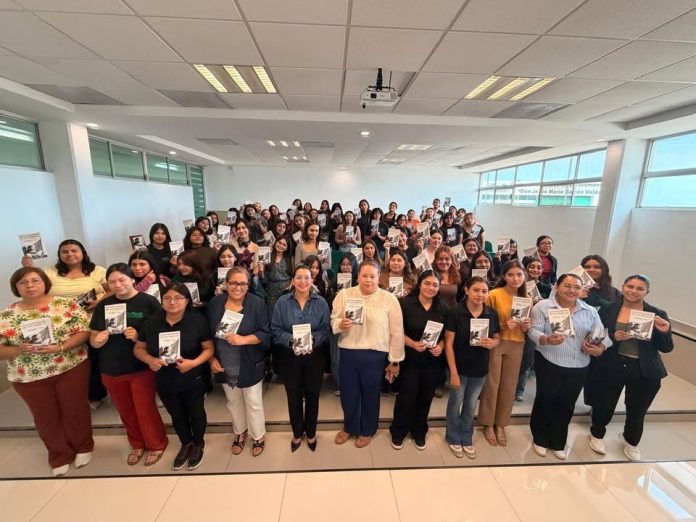 Promueve UTCA conocimiento de los derechos de las mujeres entre la comunidad estudiantil