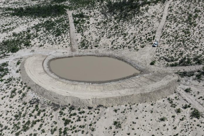 Entregan obras de infraestructura hidráulica y vial en el ejido puente negro