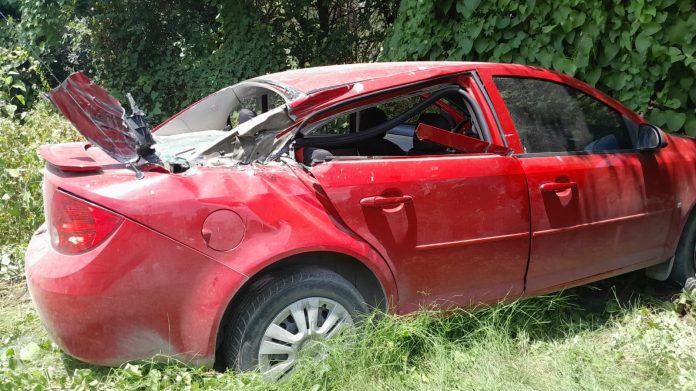 Mujer acaba lesionada tras sufrir accidente en Nueva Rosita