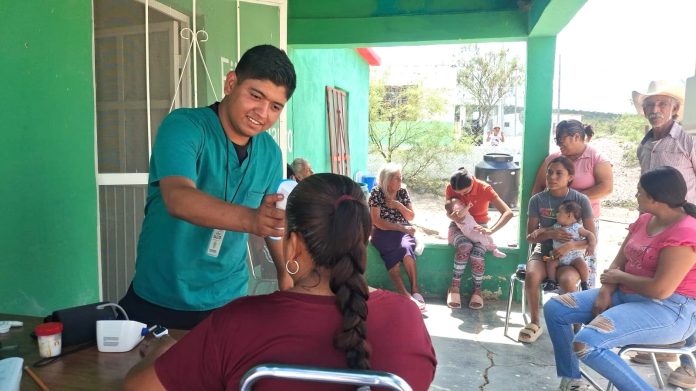 Acercan servicios médicos en Cuatro Ciénegas a comunidades rurales