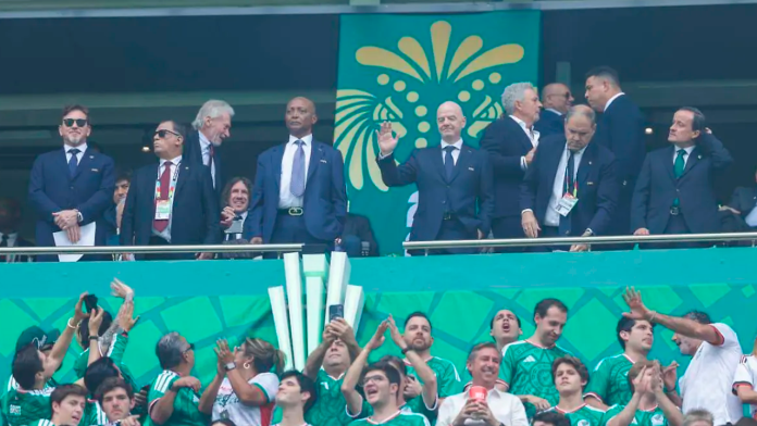 Afición mexicana abuchea a Gianni Infantino