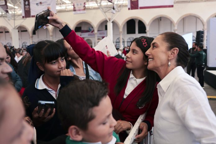 Presidenta Claudia Sheinbaum anuncia Beca Gertrudis Bocanegra para estudiantes de universidades públicas en Zacatecas