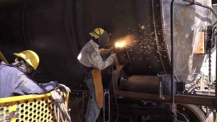 Trabajadores industriales reflejan la baja rotación laboral en Coahuila