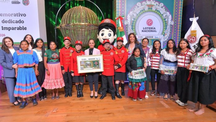 Lotería Nacional reconoce a corredoras de México Imparable con billete conmemorativo