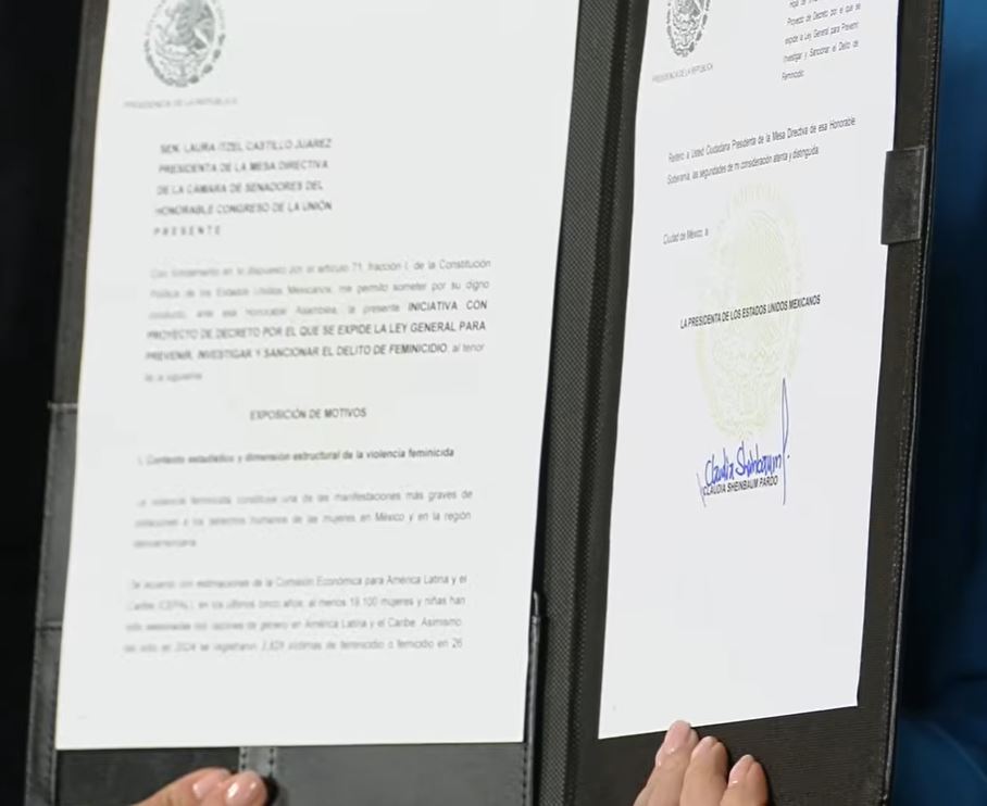 Sheinbaum firma Ley General de Feminicidios