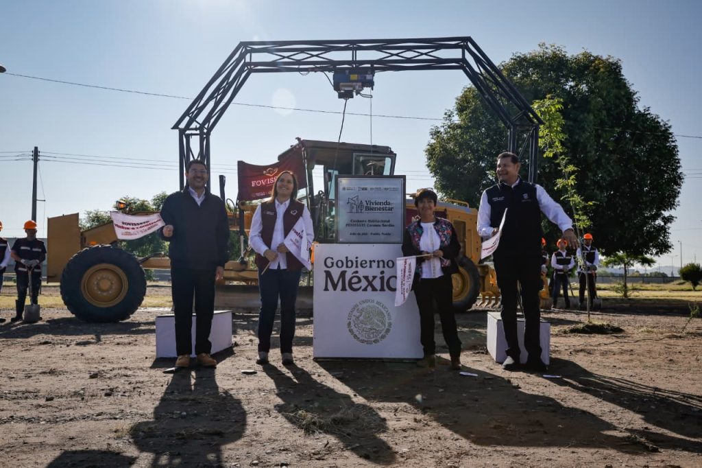 Tras 34 años, FOVISSSTE vuelve a construir vivienda: Claudia Sheinbaum encabeza colocación de primera piedra en Puebla