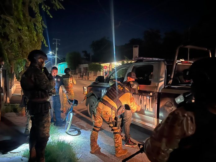 El Mando Coordinado de Múzquiz informó que los operativos con corporaciones estatales y federales han permitido disminuir los delitos y realizar 17 detenciones durante un fin de semana.