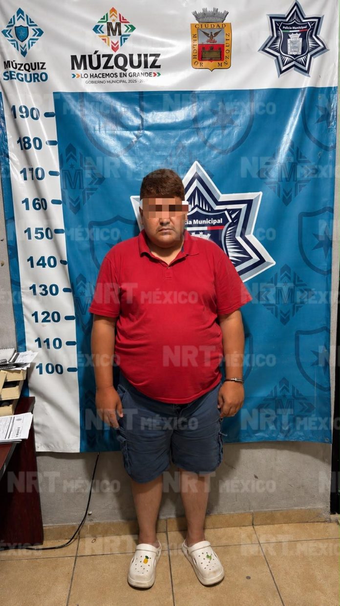 Edgar “N”, alias El Pelirrojo y exregidor de Múzquiz, fue detenido por elementos del Mando Coordinado y puesto a disposición del Ministerio Público. La Fiscalía definirá su situación jurídica.