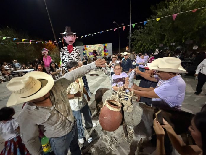La comunidad de Rancherías celebró la Callejoneada “Profra. Patricia Herrera Zapata 2026” con música, danza folclórica y actividades que fortalecen las tradiciones y la identidad cultural.