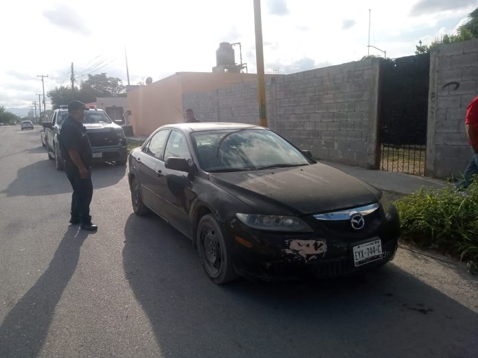 Bomberos y Protección Civil de Múzquiz atendieron el reporte de un presunto incendio de un vehículo en la colonia Infonavit, pero confirmaron que solo se trató del sobrecalentamiento del motor.