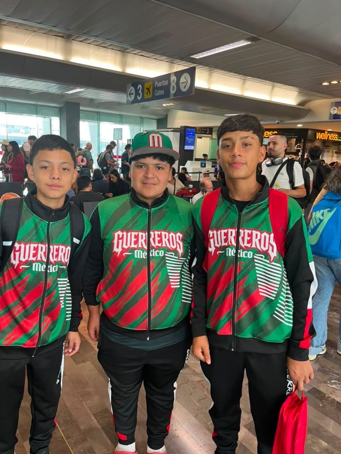 Tres jóvenes sabinenses ponen en alto a México en Colombia