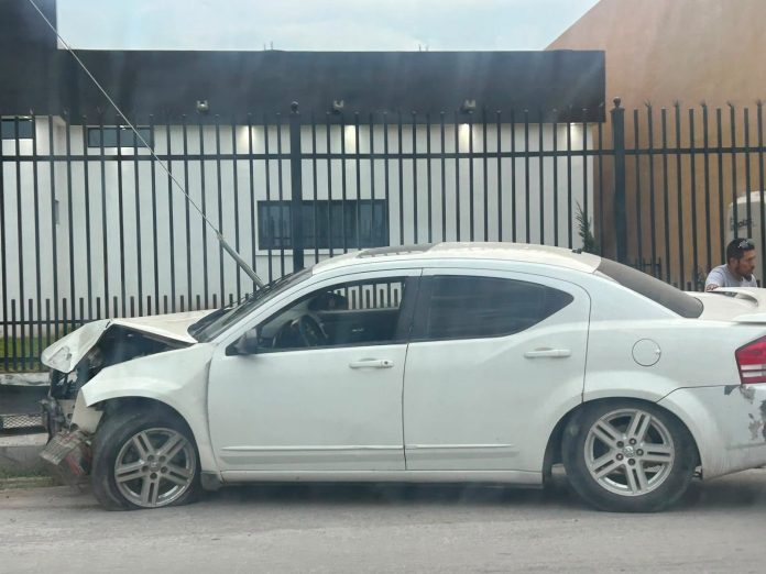 Fuerte accidente en Sabinas deja cuantiosos daños materiales