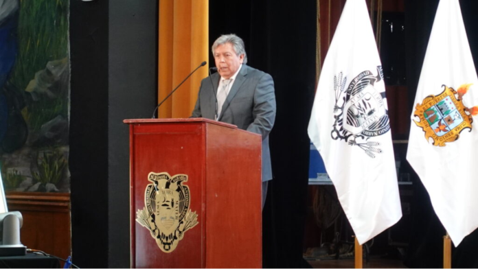 Alberto Flores Olivas