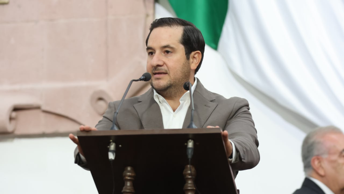 Buscan reducir burocracia para pequeños negocios en Coahuila