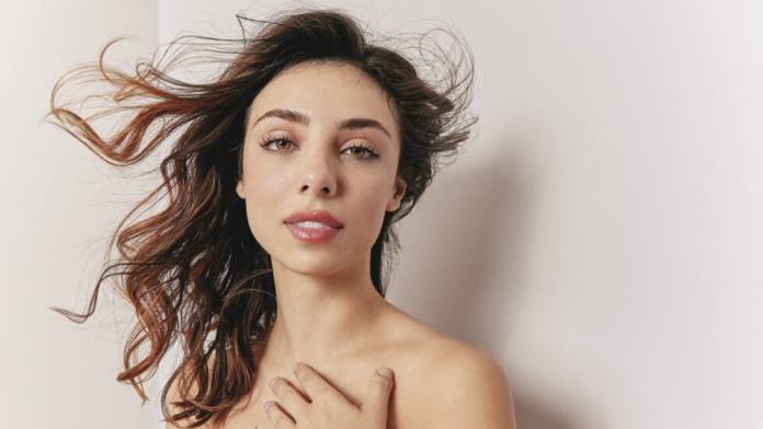 Fiona Palomo llevará al cine la leyenda del Callejón del Beso