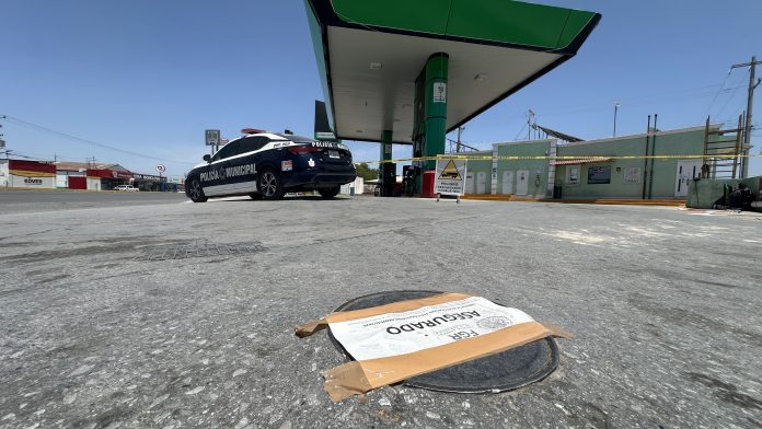 Los gasolineros de Coahuila apoyan la clausura de una estación en Monclova por presunto huachicol y exigen piso parejo ante la competencia desleal.