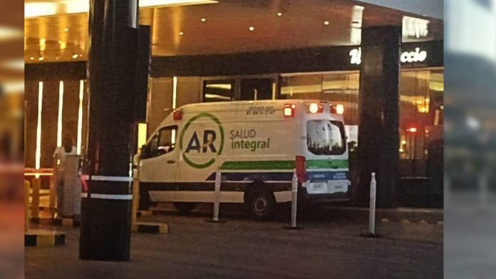 Mesero de 28 años muere en restaurante