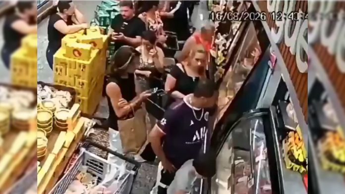 Mujer es agredida