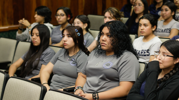 UAdeC y Magna impulsan primer equipo femenil de robótica en la Universidad