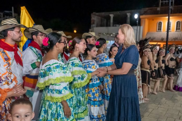 Múzquiz fue sede del Festival Internacional del Folklor con delegaciones de Argentina, Colombia, Chile y Coahuila, fortaleciendo la cultura y el turismo del Pueblo Mágico.