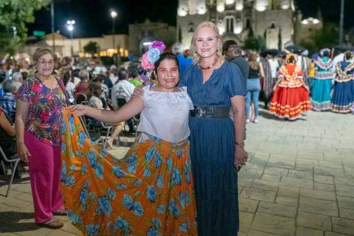 Laura Jiménez, impulsa la cultura en Múzquiz