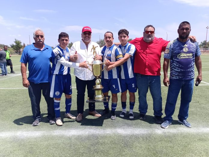 Deportivo La Coruña del Barrio La Gloria se coronó campeón de la Copa 2026 de la Liga Norberto Sagún Flores en Múzquiz; FCP Porto obtuvo el subcampeonato.