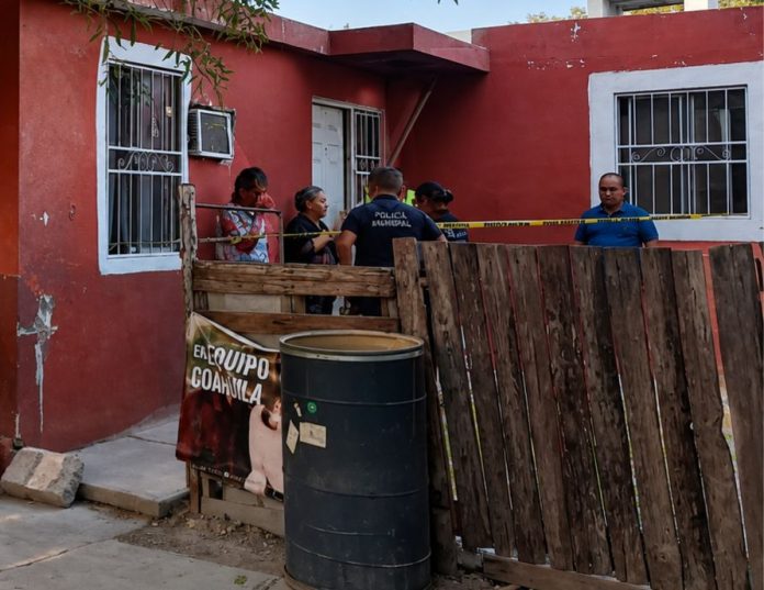 Un padre encontró a su hijo de 34 años sin vida en un domicilio de Minas de Barroterán; la Fiscalía ordenó realizar la necropsia de ley.