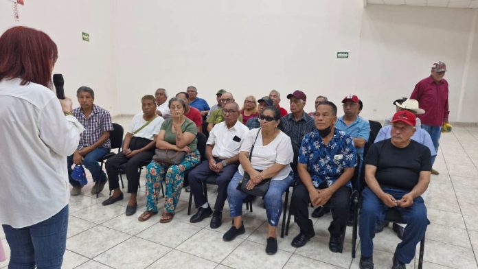 Fortalece DIF capacitación y apoyo a empacadores voluntarios