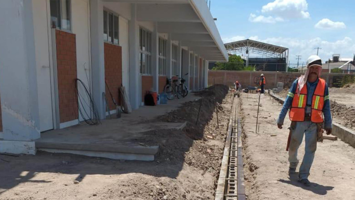 22 escuelas de Coahuila arrancan el ciclo a distancia por obras y daños