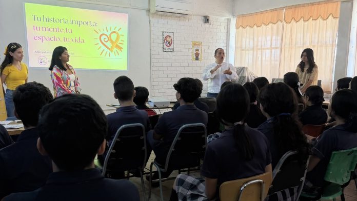 Jornada de prevención del suicidio por Girl Up Monclova en secundaria