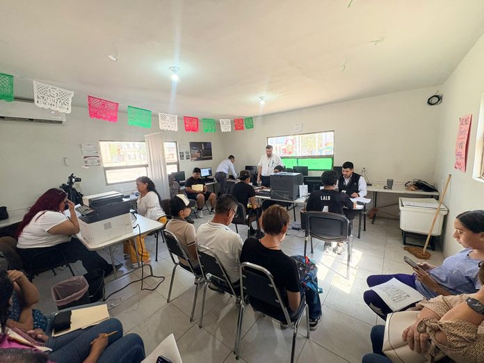 Llegó la oficina móvil del SAT a Sabinas