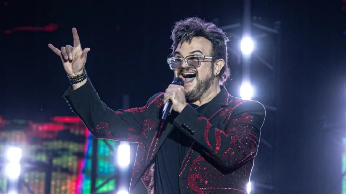 Aleks Syntek rompe el silencio tras polémico concierto del 15 de septiembre