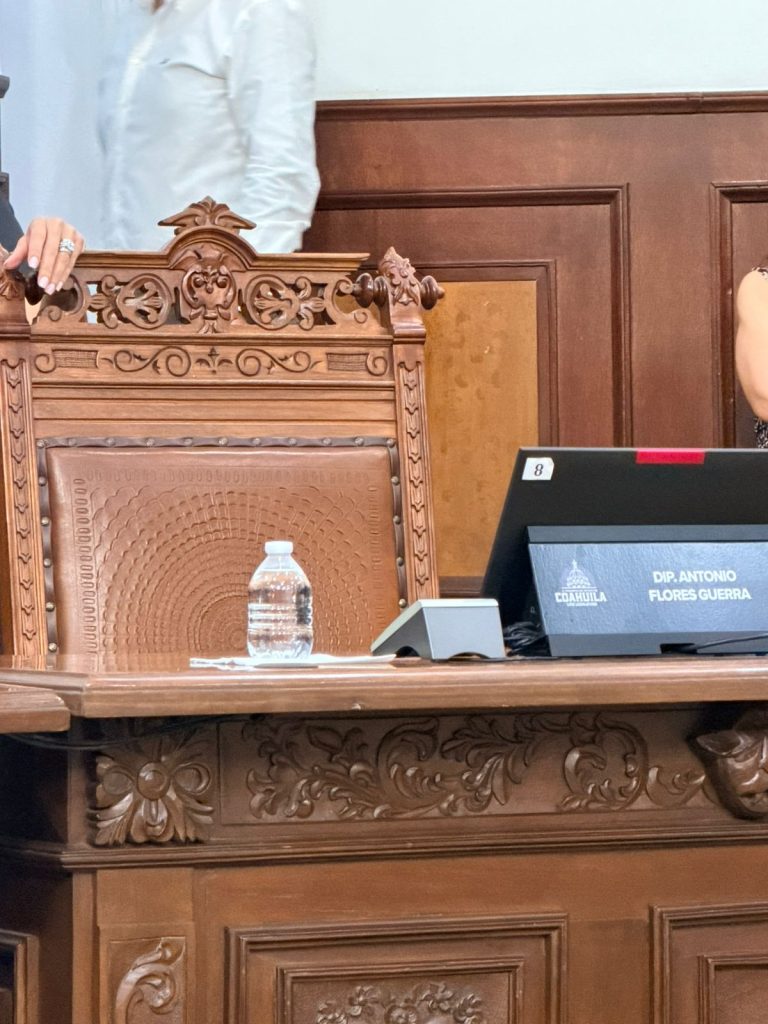 Antonio Flores queda fuera de la diputación durante el nuevo periodo ordinario; Sala Monterrey ordena hacer efectiva la suplencia de Fernando Rodríguez