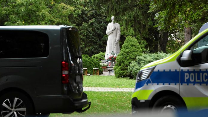 Ataque en monasterio deja un sacerdote muerto y cuatro heridos