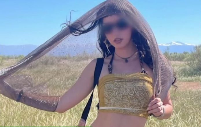 Claudia de 21 años