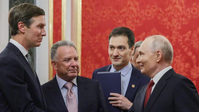 Enviados de Trump en Kiev: Witkoff y Kushner negocian la paz con Zelenski