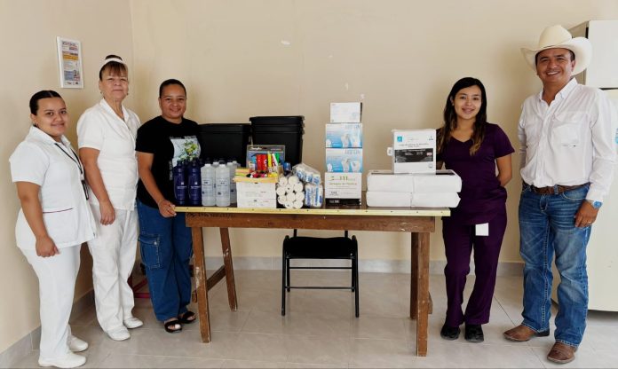Fortalecen servicios de salud en Candela con entrega de insumos médicos