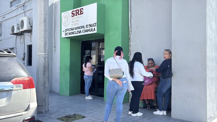 José María Lara Moreno, asesor en trámites de la Agencia Lara, señaló que los estafadores aprovechan el flujo de aguinaldos y la temporada vacacional para engañar a los ciudadanos.