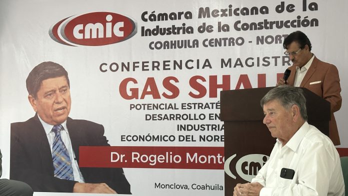 Durante una conferencia con empresarios en Monclova, el exgobernador y doctor en economía destacó que México se posiciona en el sexto lugar mundial en reservas de este recurso.