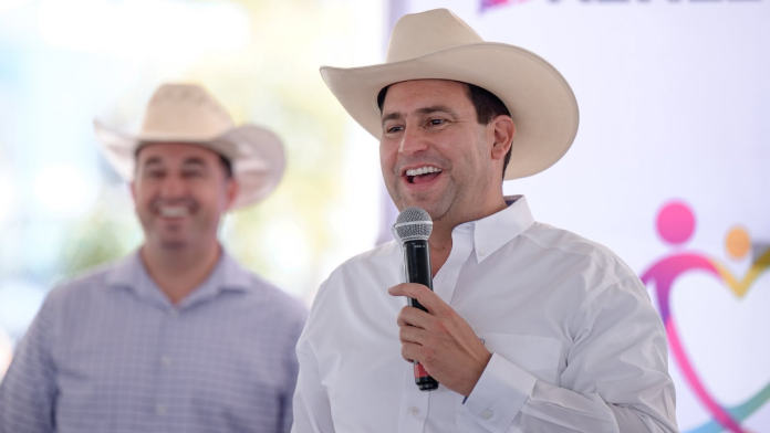 Javier Díaz se coloca entre los alcaldes mejor evaluados de CoahuilaJavier Díaz se coloca entre los alcaldes mejor evaluados de Coahuila
