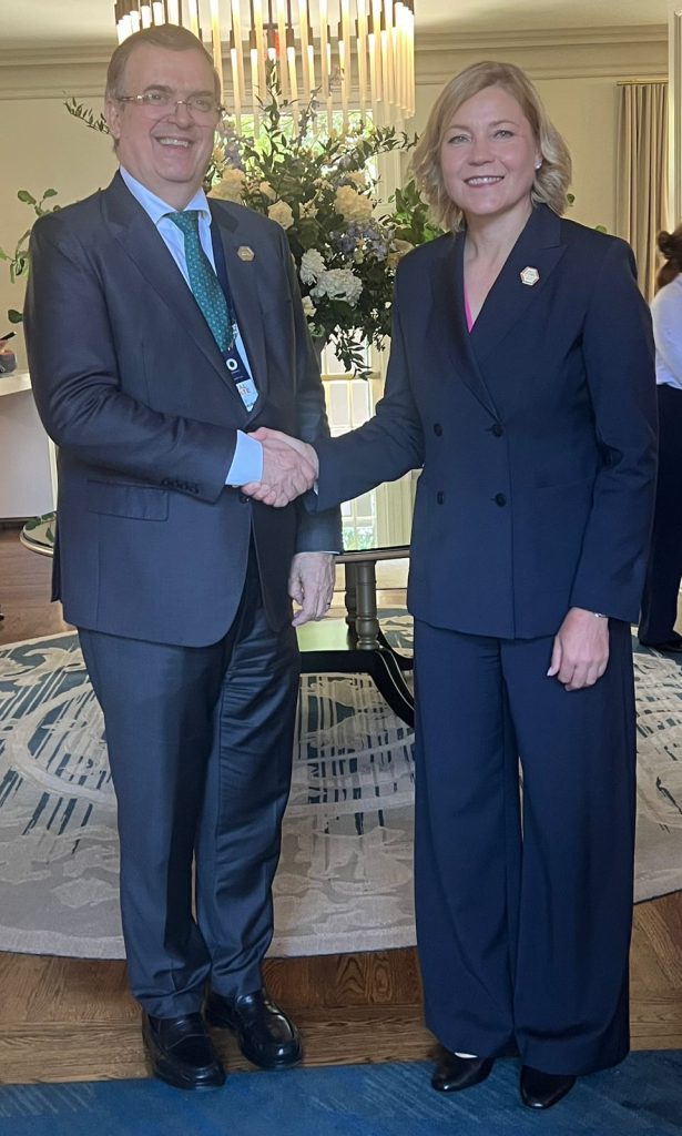 Marcelo Ebrard impulsa el desarrollo en México de la Inteligencia Artificial durante reunión del G20 en Carolina del Norte