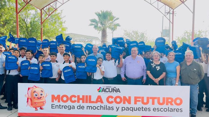 Entregan programa ‘’Mochila con Futuro’’ a 590 estudiantes de la Secundaria Luis Donaldo Colosio